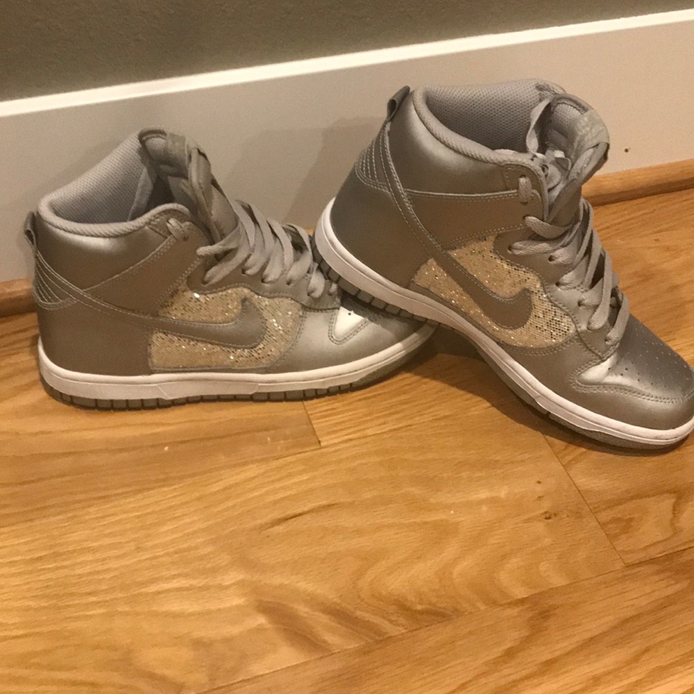 Nike high tops size 7
